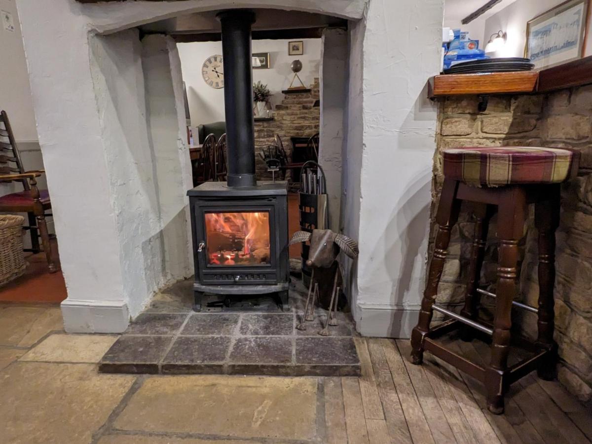 Bed and Breakfast Cowpers Oak Olney Екстер'єр фото