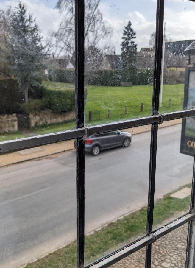 Bed and Breakfast Cowpers Oak Olney Екстер'єр фото