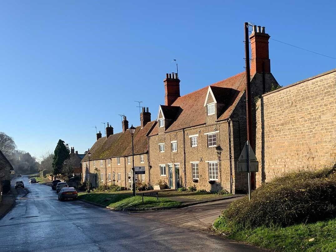 Bed and Breakfast Cowpers Oak Olney Екстер'єр фото