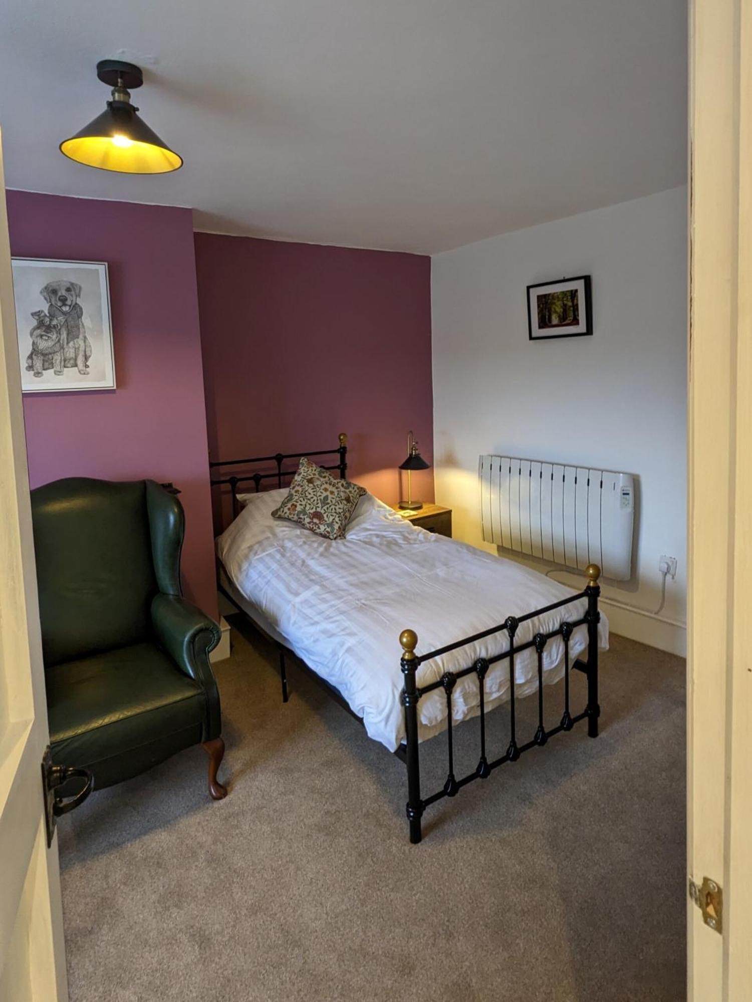 Bed and Breakfast Cowpers Oak Olney Номер фото